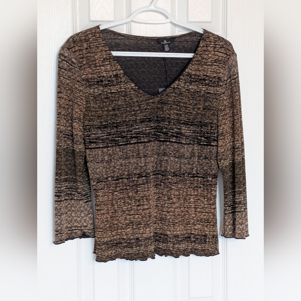 NWT Jules & Leopold Women's (Size M) V-Neck Top With Scalloped Hem and Sleeves